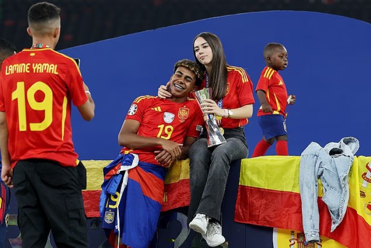 Yamal đã chia tay&nbsp;Alex Padilla sau khi EURO 2024 kết thúc
