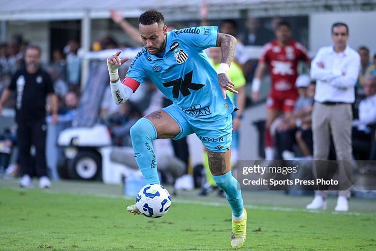 Neymar cuối cùng cũng được Santos gia hạn hợp đồng