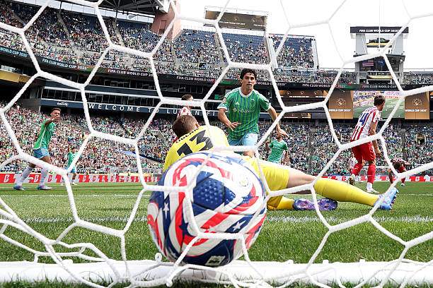 Seattle Sounders yếu nhất bảng B và đã thua cả 2 trận, nhưng trận nào họ cũng ghi được bàn