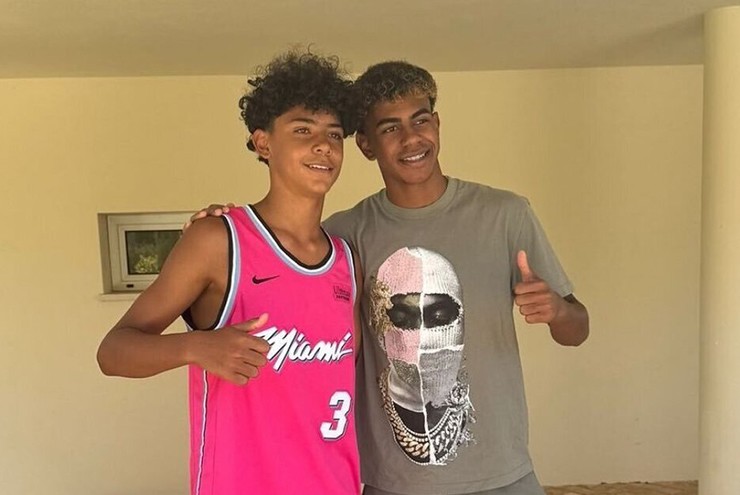 Ronaldo Jr&nbsp;gây sốc khi tuyên bố Yamal giỏi hơn cha mình