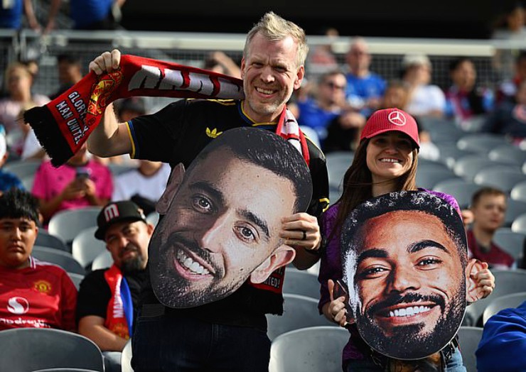 Trực tiếp bóng đá MU - Bournemouth: Fan đổ về sân Soldier Field cổ vũ "Quỷ đỏ" - 3