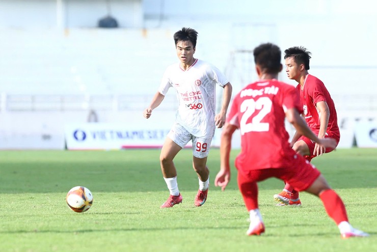 Công Phương là cầu thủ đáng chú ý nhất ở trận này