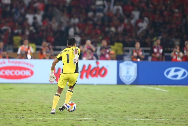 U23 Indonesia không còn thoải mái sử dụng được bài ném biên sở trường vào cuối trận