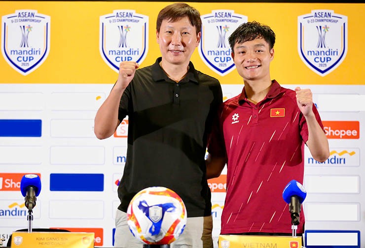 Họp báo U23 Việt Nam đấu U23 Philippines: HLV Kim Sang Sik "soi" U23 Indonesia - 3