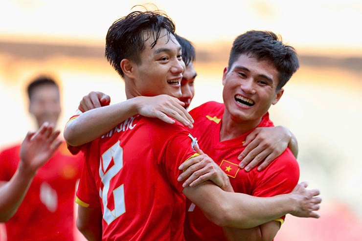 U23 Việt Nam thắng ngược U23 Philippines để tiếp tục thành tích toàn thắng tại giải U23 Đông Nam Á