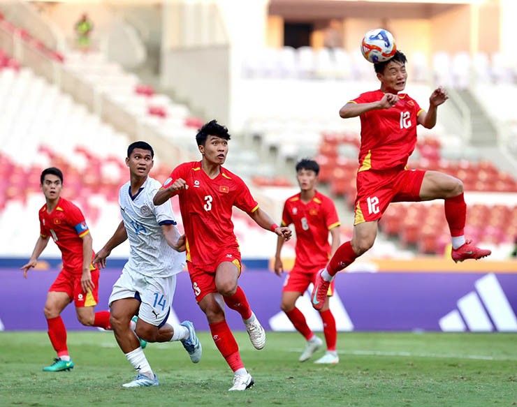Họp báo U23 Việt Nam đấu U23 Philippines: HLV Kim Sang Sik "soi" U23 Indonesia - 1