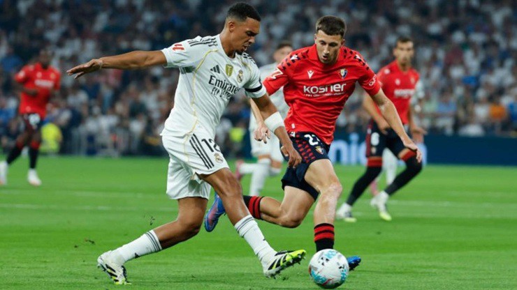 Arnold chơi mờ nhạt trong màn ra mắt La Liga