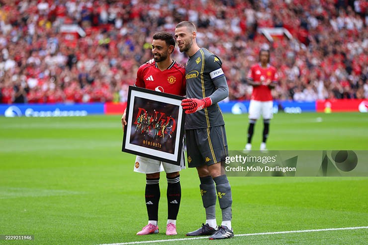 De Gea được MU vinh danh ngày trở lại Old Trafford, cản phá ấn tượng - 1