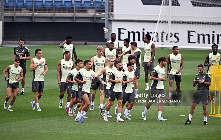 Real Madrid chuẩn bị cho cuộc tiếp đón Osasuna tại Bernabeu