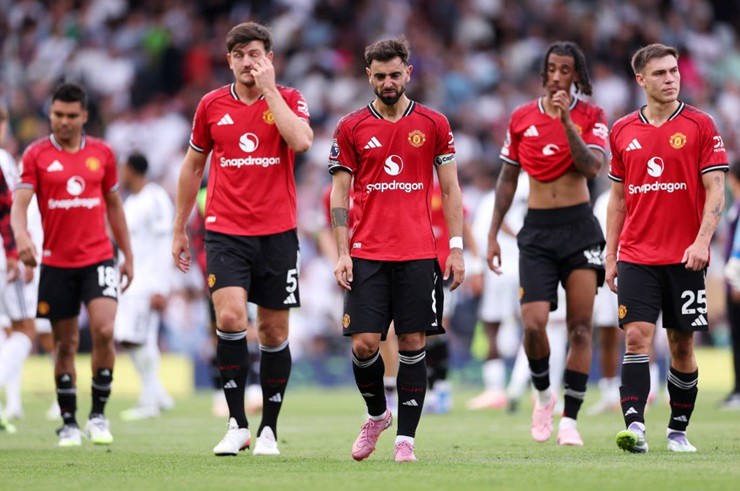 MU bị&nbsp;Fulham cầm hòa&nbsp;tại Craven Cottage