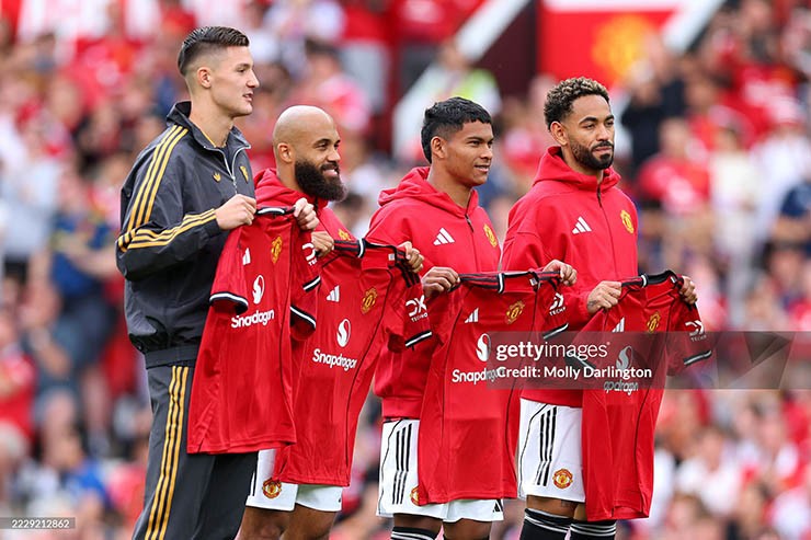 MU so tài Fiorentina: "Bom tấn" Mbeumo - Matheus Cunha thi đấu ra sao? - 1