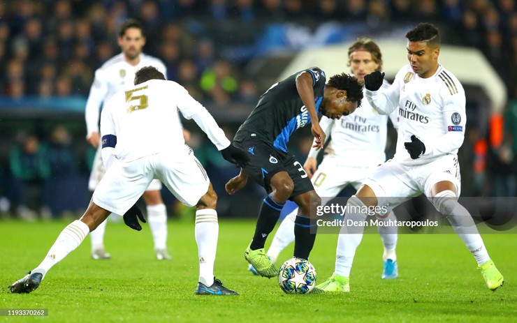 Tau từng đối đầu với dàn siêu sao lừng lẫy của Real Madrid khi còn khoác áo Brugge dự cúp C1 châu Âu