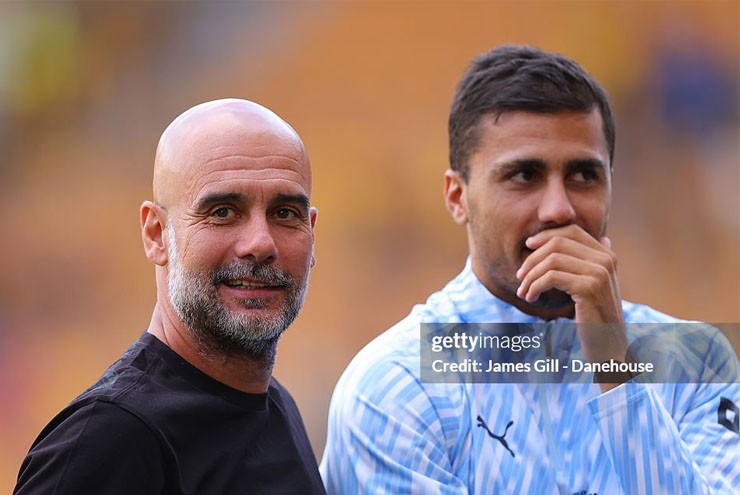 HLV Pep Guardiola đón chào Rodri trở lại
