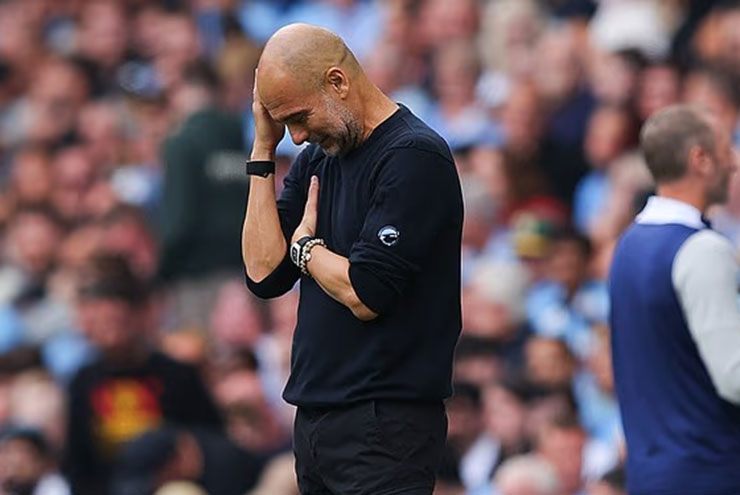 Pep Guardiola đang bí lối với Man City "phiên bản mới"