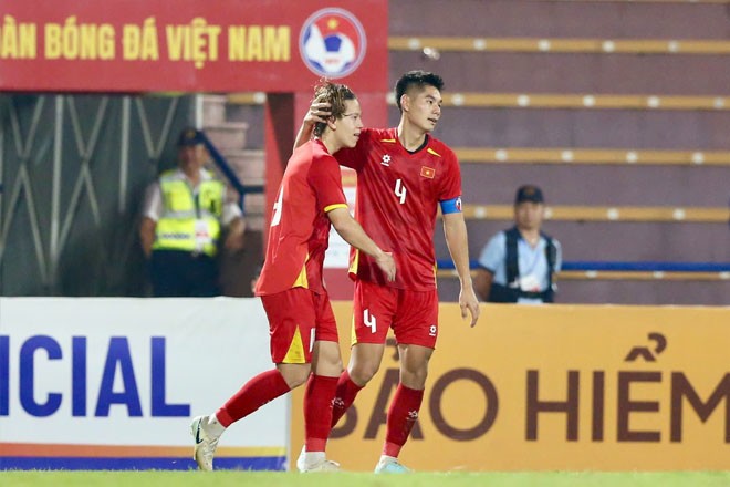 Lê Viktor tỏa sáng