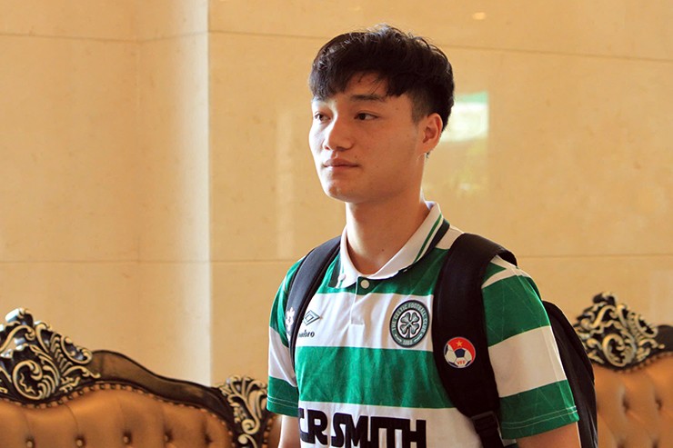 Chiều ngày 4/10, ĐT Việt Nam chính thức bước vào đợt tập trung FIFA Days tháng 10/2025, chuẩn bị cho 2 cuộc đối đầu với ĐT Nepal ở vòng loại Asian Cup 2027 (lượt đi trên sân Gò Đậu ngày 9/10, lượt về trên sân Thống Nhất ngày 14/10).&nbsp;