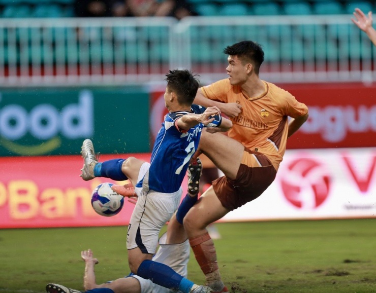 V-League đang quá sức đối với HAGL
