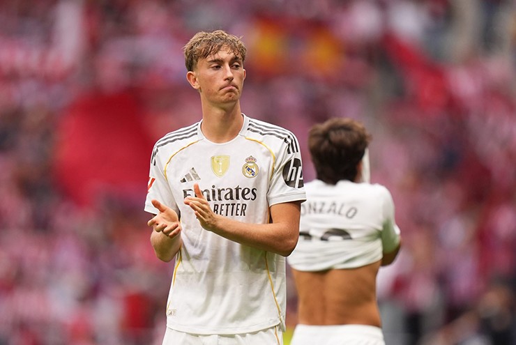 Huijsen đang là trụ cột nơi hàng thủ Real Madrid