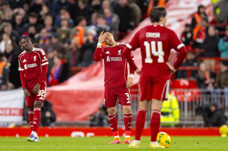 Sự sa sút của Liverpool và các ông lớn khác là cơ hội cho MU