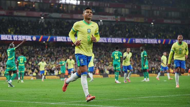 Casemiro ghi bàn ấn định chiến thắng 2-0&nbsp;cho Brazil trước&nbsp;Senegal