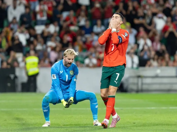 Liệu&nbsp;CH Ireland có thể ngăn Ronaldo và BĐN ăn mừng vé World Cup?