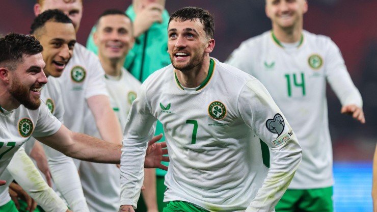 Troy Parrott bước ra ánh sáng sau khi ghi 5 bàn/2 trận ở vòng loại World Cup