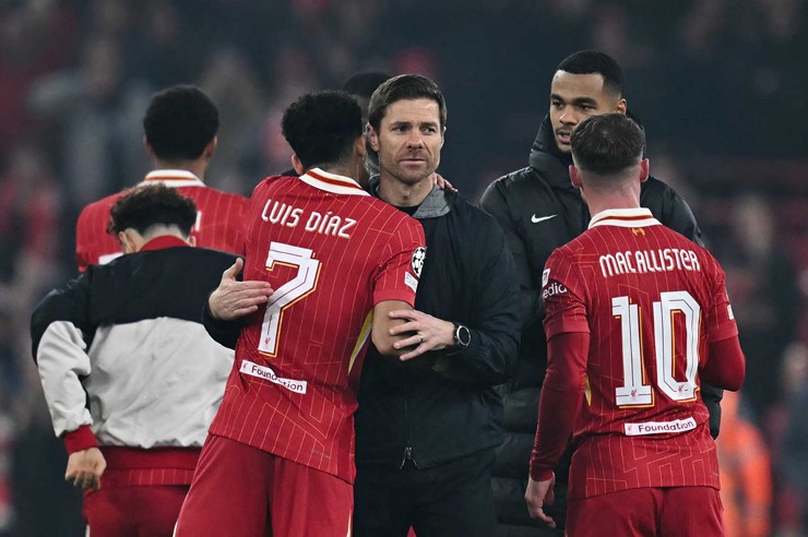 HLV Alonso sẽ có chuyến trở về sân Anfield đáng nhớ