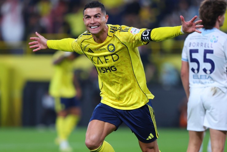 Ronaldo lập cú đúp cho Al Nassr