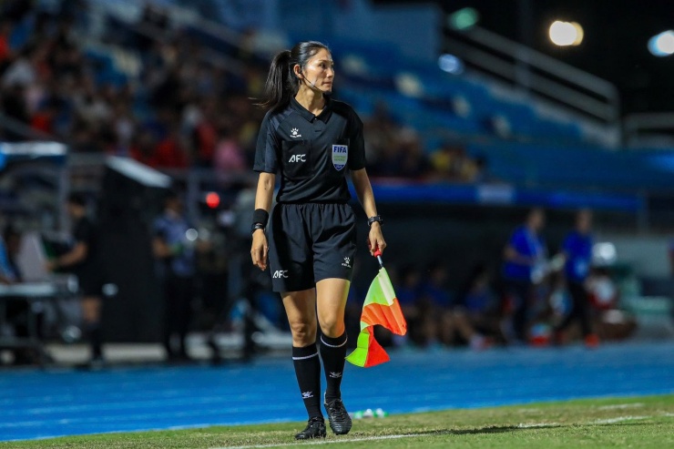 Trọng tài Lào bị AFC phạt nặng vì tước bàn thắng hợp lệ của tuyển nữ Việt Nam? - 1