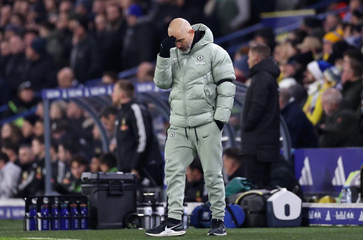 Trận thua sốc Leeds United giáng đòn mạnh vào tham vọng vô địch của Chelsea
