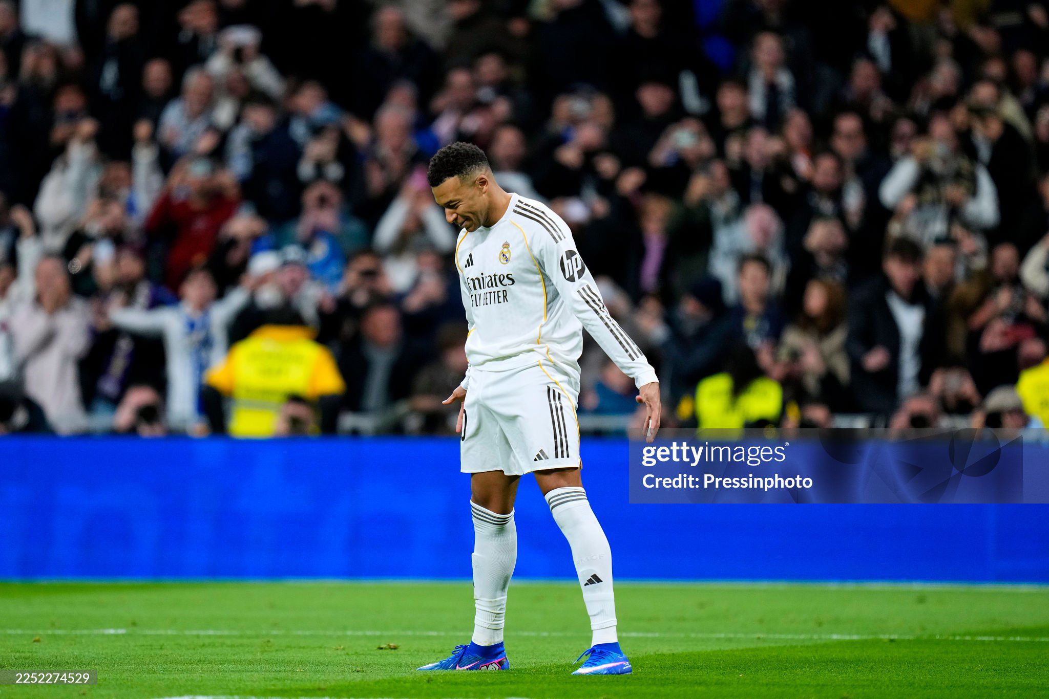 Mbappe cán mốc 59 bàn trong năm 2025 cho Real Madrid