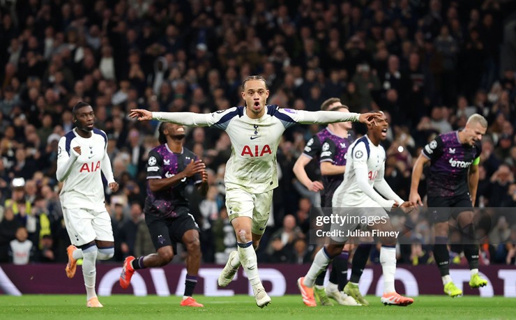 Tottenham cần giành một chiến thắng để tiếp tục nuôi hy vọng bám đuổi top đầu