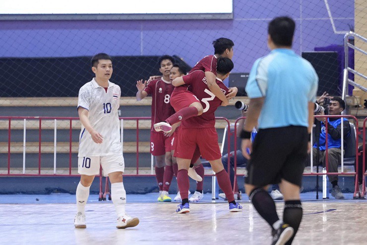 Video bóng đá futsal Thái Lan - Indonesia: Hủy diệt "set tennis", lật đổ ngai vàng (SEA Games 33) - 1