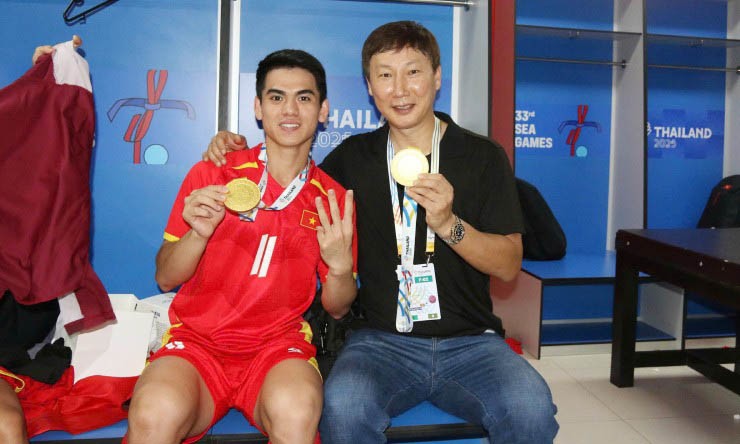 HLV Kim Sang Sik giúp U22 Việt Nam đoạt HCV SEA Games 33