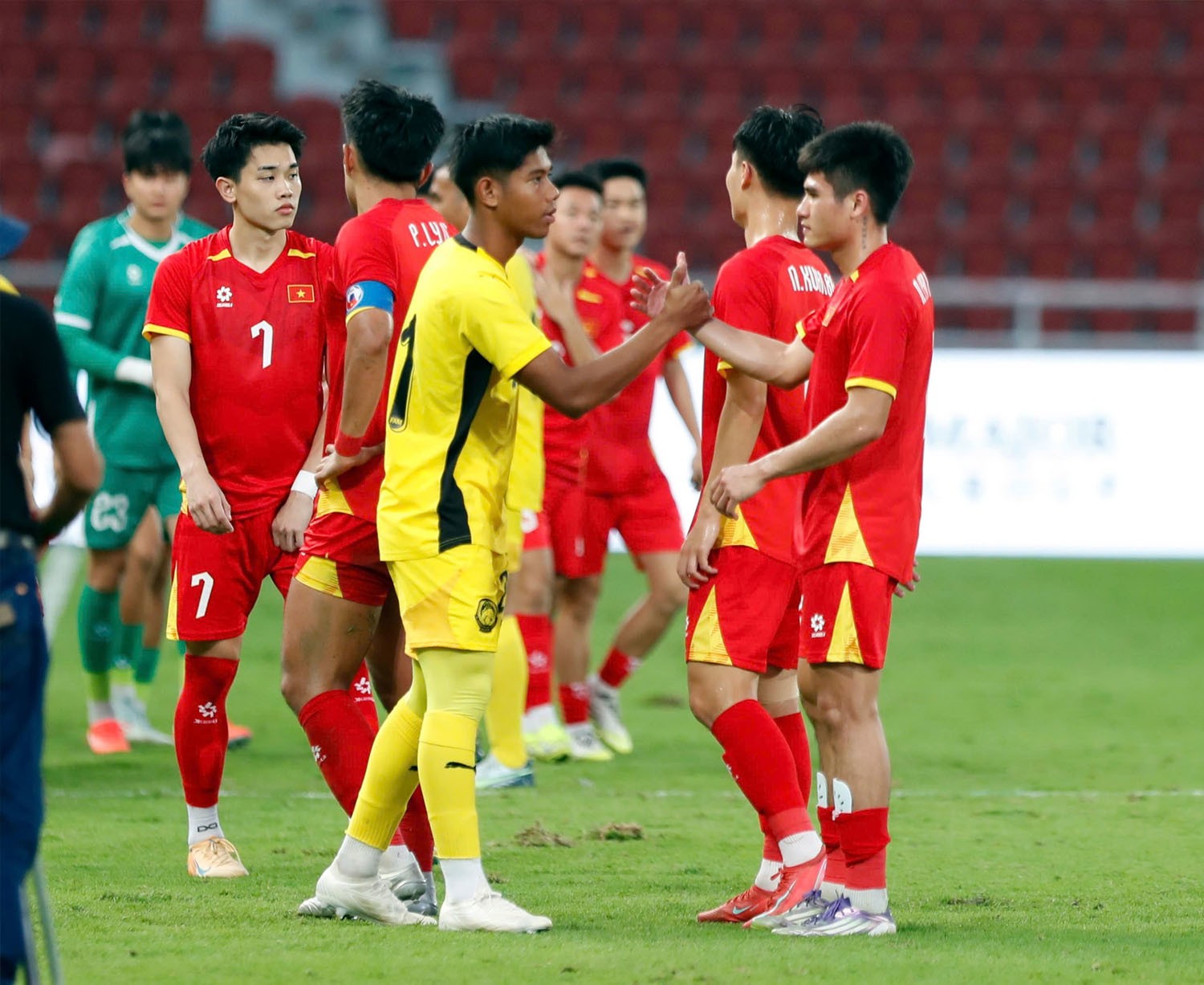 Ở hiệp hai, U22 Việt Nam bảo toàn mành lưới để giành chiến thắng 2-0, qua đó đoạt vé đến bán kết với ngôi đầu bảng B.&nbsp;