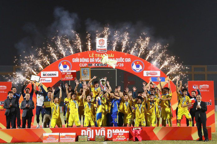 SLNA vô địch giải U19 Quốc gia sau 20 năm chờ đợi - 1