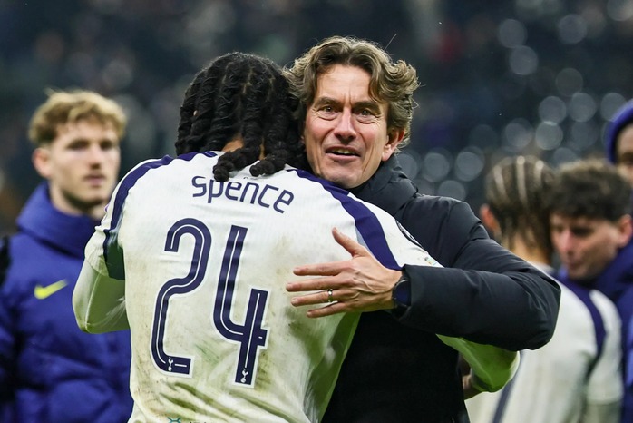 Cả 6 đội bóng Ngoại hạng Anh đều vượt qua vòng bảng, chỉ riêng Newcastle phải đá play-off tranh vé vào vòng 16 đội Champions League. Ảnh: EPA