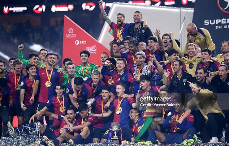 Barcelona&nbsp;vô địch Siêu cúp Tây Ban Nha 2025 sau khi đánh bại Real