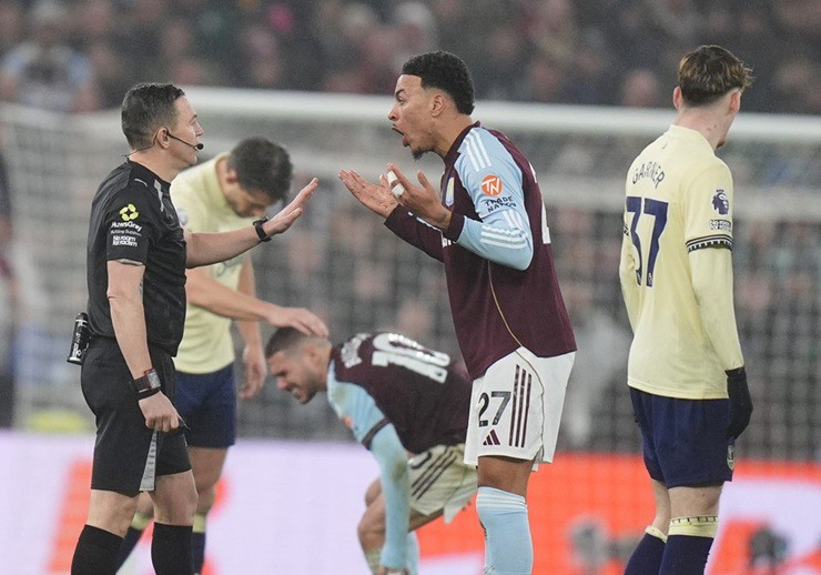 Aston Villa đã bỏ lỡ&nbsp;cơ hội leo lên ngôi nhì bảng
