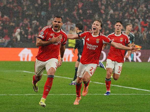 Pavlidis và&nbsp;Schjelderup, 2 nhân vật làm nên màn ngược dòng của Benfica