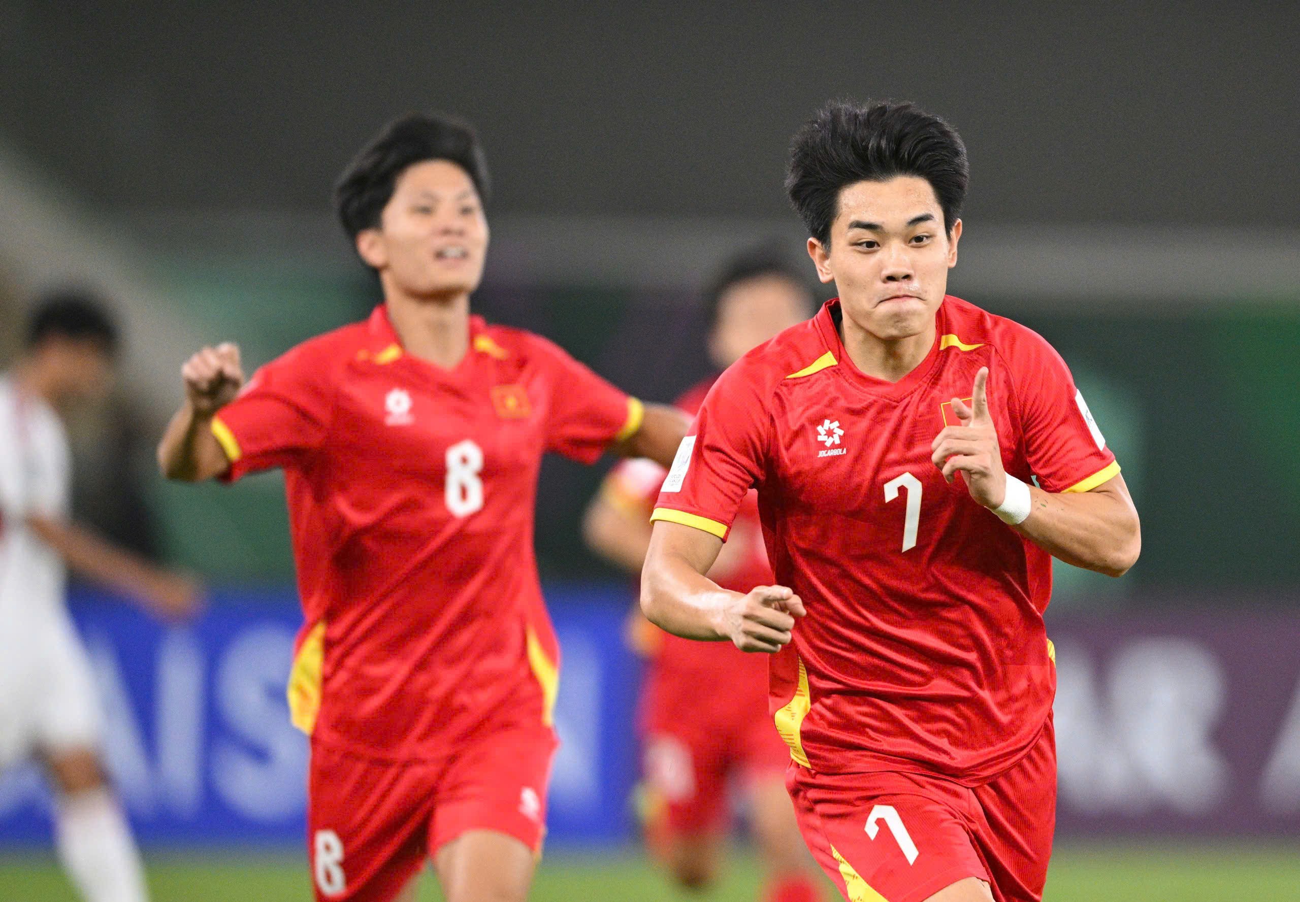 Đình Bắc một lần nữa tạo ra đột biến cho U23 Việt Nam