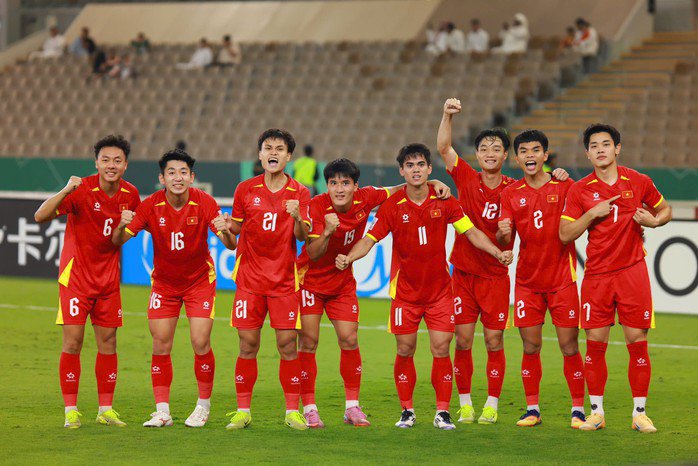 Thái Sơn (bìa trái)