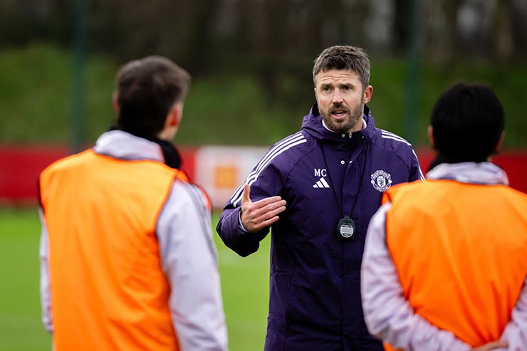Carrick có phương pháp huấn luyện khác biệt so với Amorim và Ten Hag