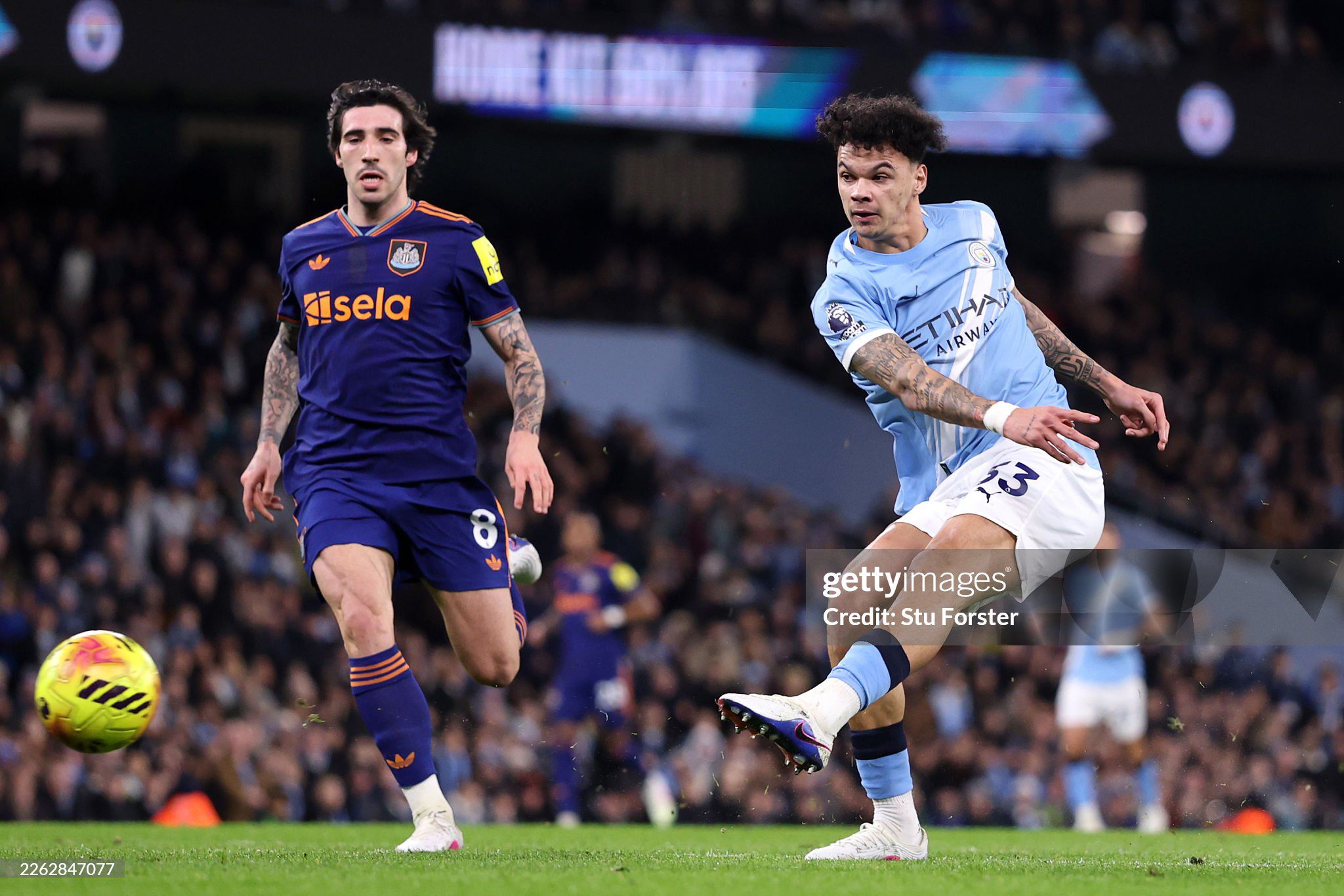 O’Reilly (bên phải) tỏa sáng, giúp Man City giành chiến thắng