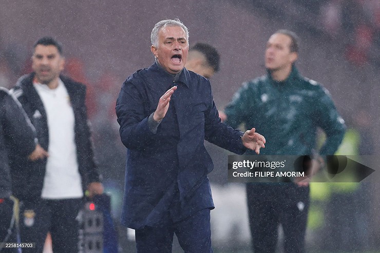 Mourinho được Liên đoàn Bóng đá Bồ Đào Nha xem là ứng viên số một cho ghế HLV trưởng đội tuyển quốc gia