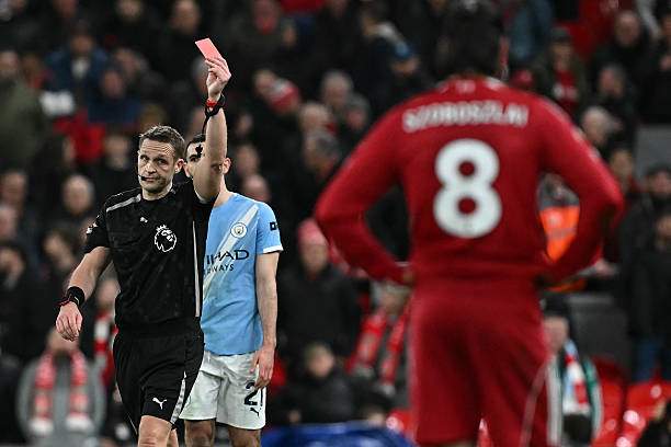 Thẻ đỏ sẽ giúp Szoboszlai được nghỉ ngơi, sau khi đã phải gánh Salah, gánh Slot và gánh Liverpool quá nhiều