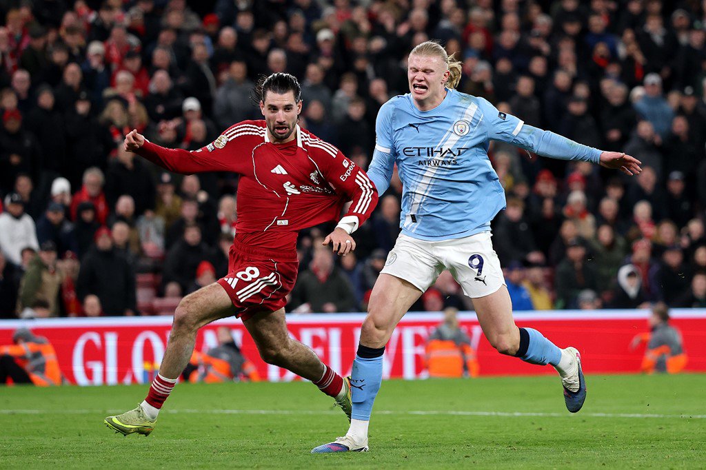 Haaland cho biết thà Man City được bàn thắng chứ không cần thẻ đỏ cho đồng đội cũ Szoboszlai