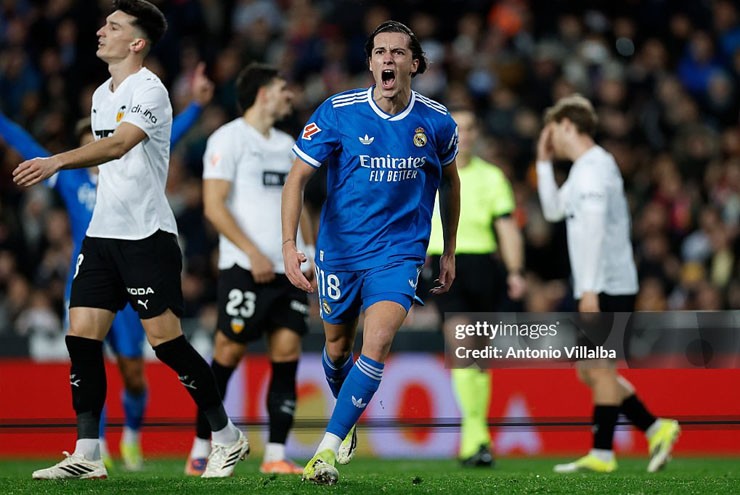 Carreras chứng minh bản thân là hậu vệ trái số một của Real Madrid