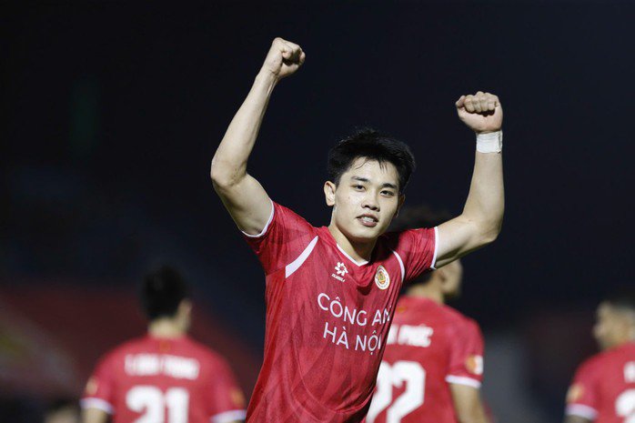 CLB Công an Hà Nội tiến gần "ngôi vương" V-League - 5