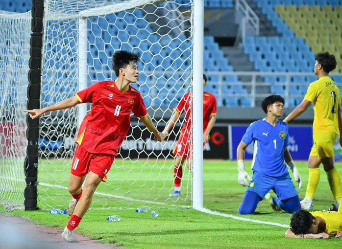 Tiền đạo Nguyễn Văn Dương thường xuyên lập công cho U17 Việt Nam